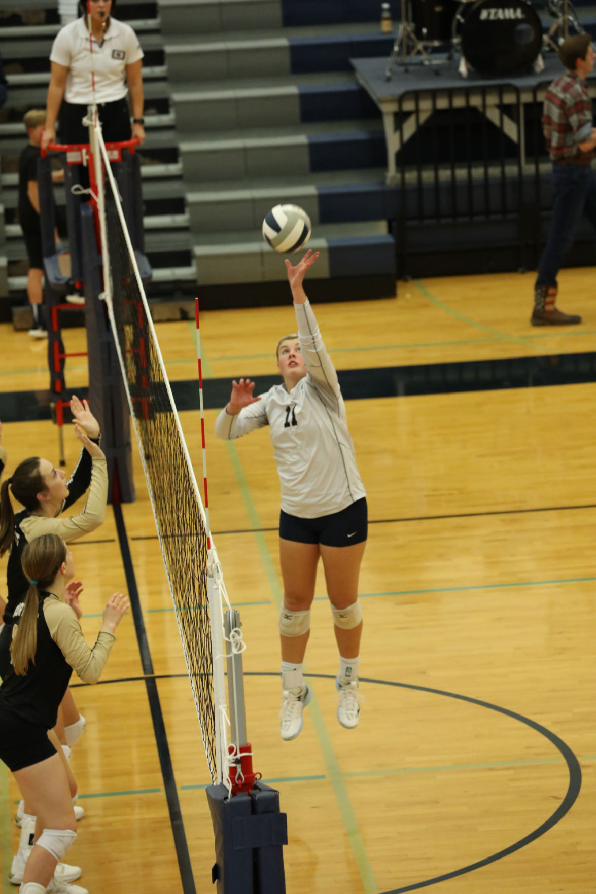 Outtakes_100419_ginwvball42_zlm.JPG